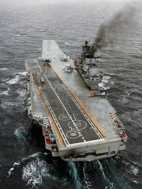 飘扬的安德烈耶夫旗封面图